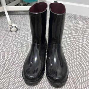 Rain boots